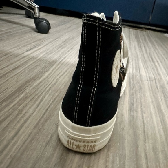 Converse Floral Embroidery High Top Platform | Women’s US Size 6 - Picture 9 of 11